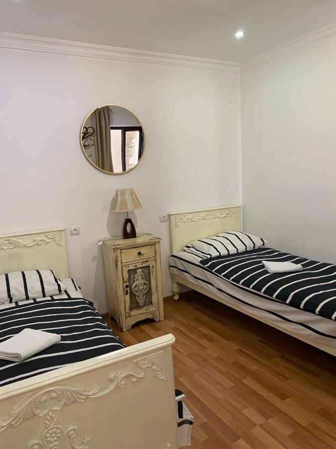 Guest House Kipiani Tiflis Exterior foto
